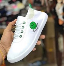 Classy Wipe And Go Smiley Emoji Women Shoes-WHITE green